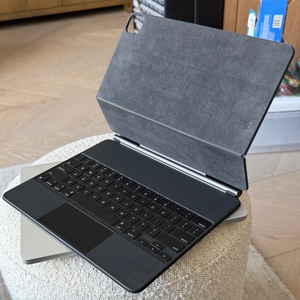 12.9” Magic Keyboard for iPad Pro